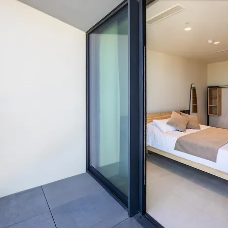 18th Floor Luxury With Common Pool In The Prestigious Mercury Towers By Renowned Zaha Hadid Architects Saint Julian's