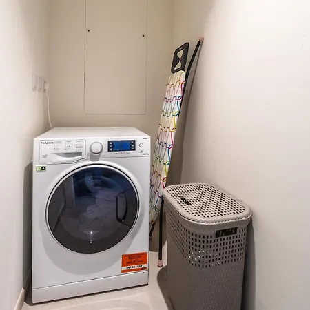 18th Floor 1br Unit In Mercury Tower By Sf Homes *